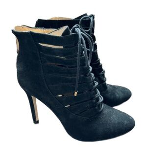 🟠 BCBG BLACK SUEDE BOOTIES SIZE 8